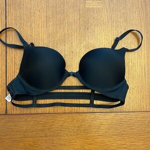 VICTORIA’S SECRET underwire push-up bra, 34 B, front close, black, straps, EUC!.